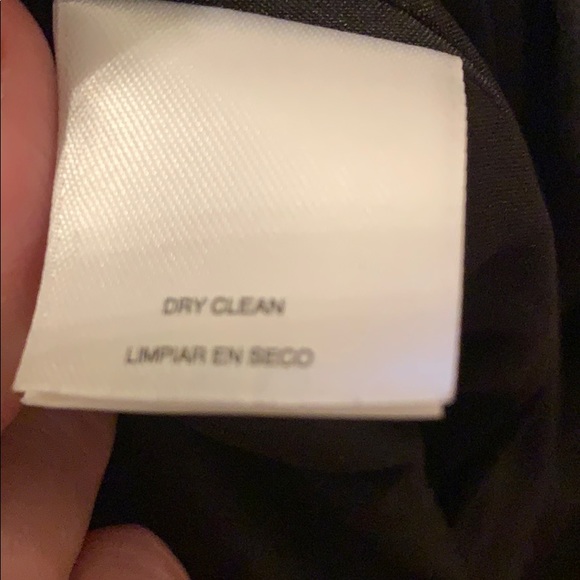 Sleeveless Black Dress - Picture 8 of 8